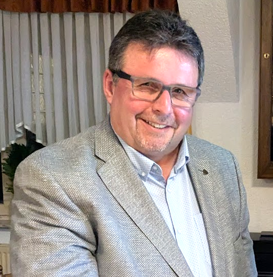 Im Alter von gerade einmal 56 Jahren verstarb überraschend Rainer Killiches. Unser Bild wurde vor Kurzem bei einer Ehrung für 40 Jahre aktives Singen im Chor Union aufgenommen. BILD: CHOR UNION