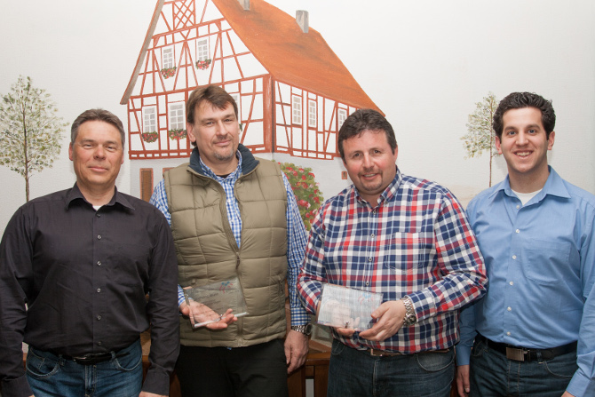 Bei der Jahreshauptversammlung des MGV Union Wald-Michelbach gab es auch Ehrungen(von links): Matthias Fischer, Wolfgang Wunn, Rainer Killiche und Alexander Rudolf.